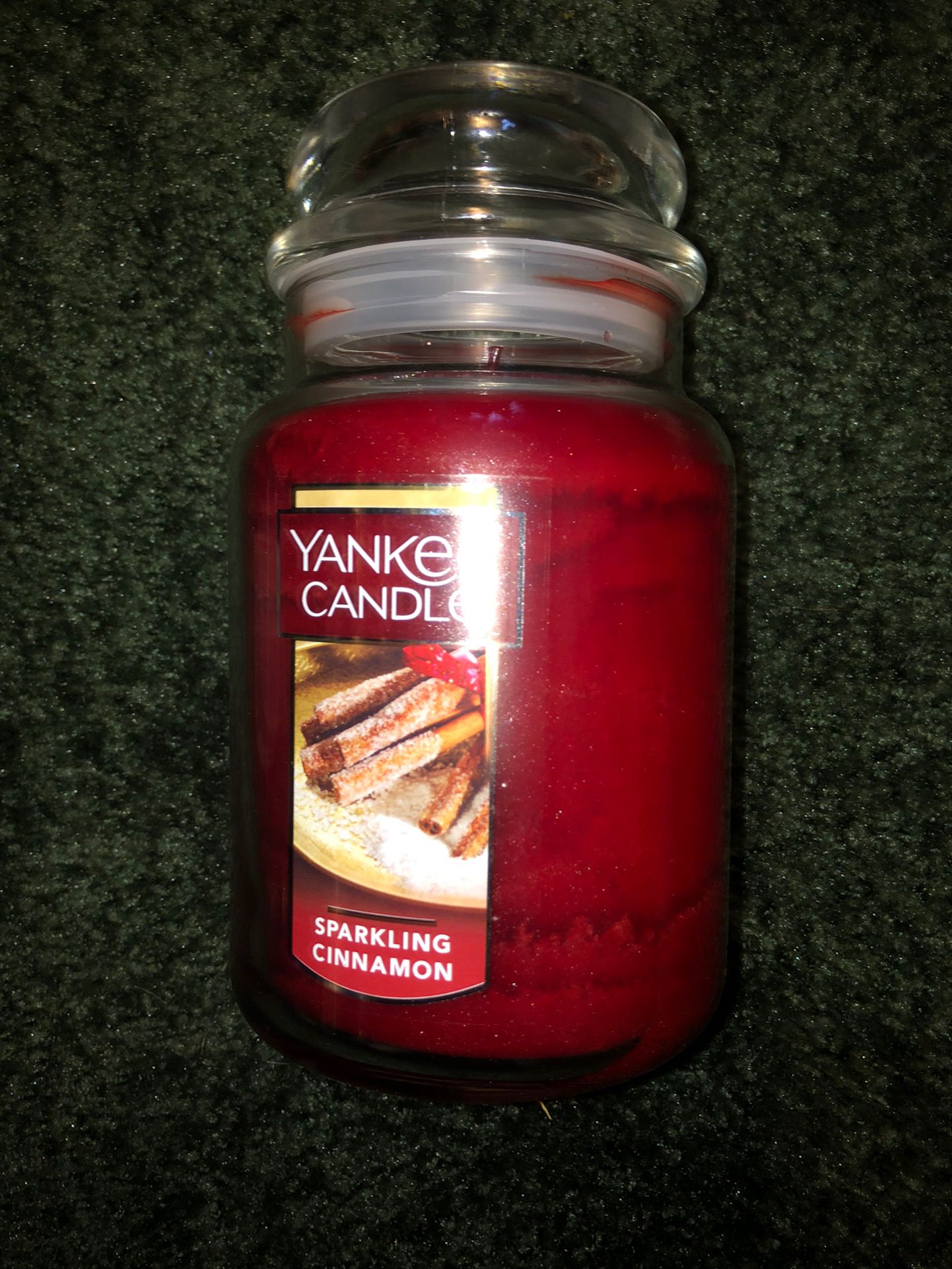YANKEE CANDLE LARGE JAR SPARKLING CINNAMON https://offerup.com/redirect/?o=U0NFTlQuTmV3!