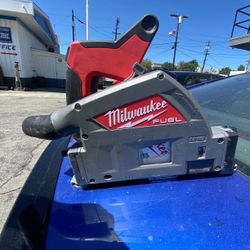 Milwaukee Track Saw With 55” Track
