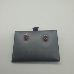 14KT YELLOW GOLD DIAMOND AND RUBY EARRINGS 