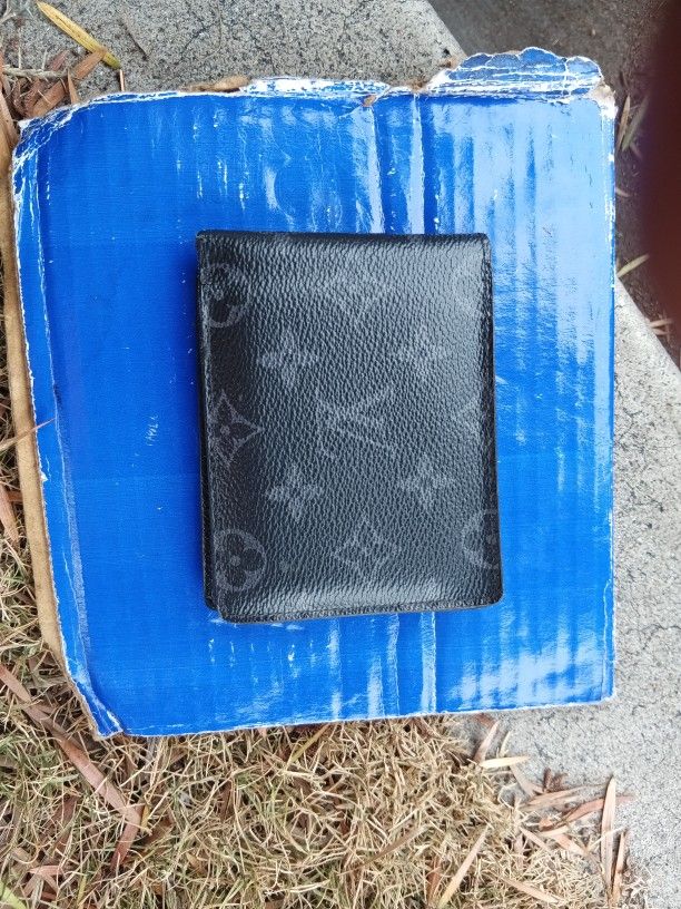Louis Vuitton Men Monogram Eclipse Wallet