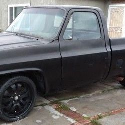 1977 Chevy C10 Short Body