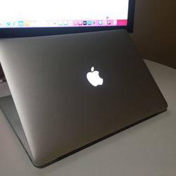 Macbook Pro 15" Retina - i7 + 16gb Ram + 500gb SSD