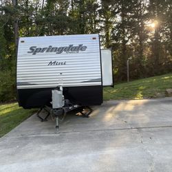 2019 Keystone Springdale mini CAMPER