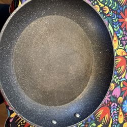 (2) Bialetti 12” Non Stick Fry Pans Like New