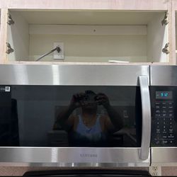 Samsung Microwave ME19R7041FS