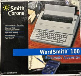 Smith Corona Electronic Typewriter WordSmith 100 Word Processor