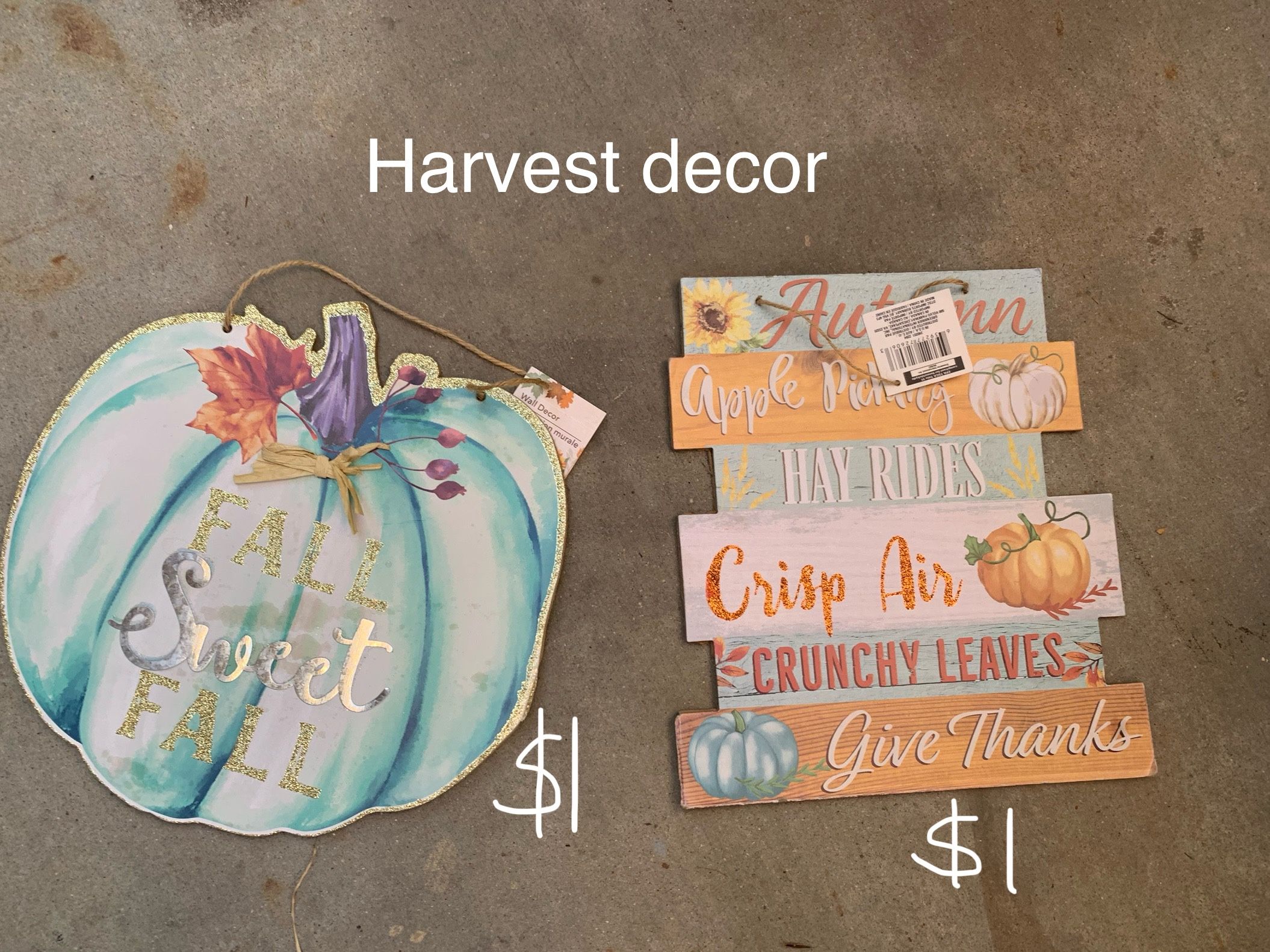 Harvest signs, fall decorations