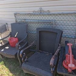 Chaining Fence Gates 