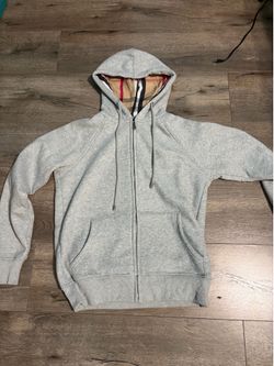 Burberry hoddie large in kids