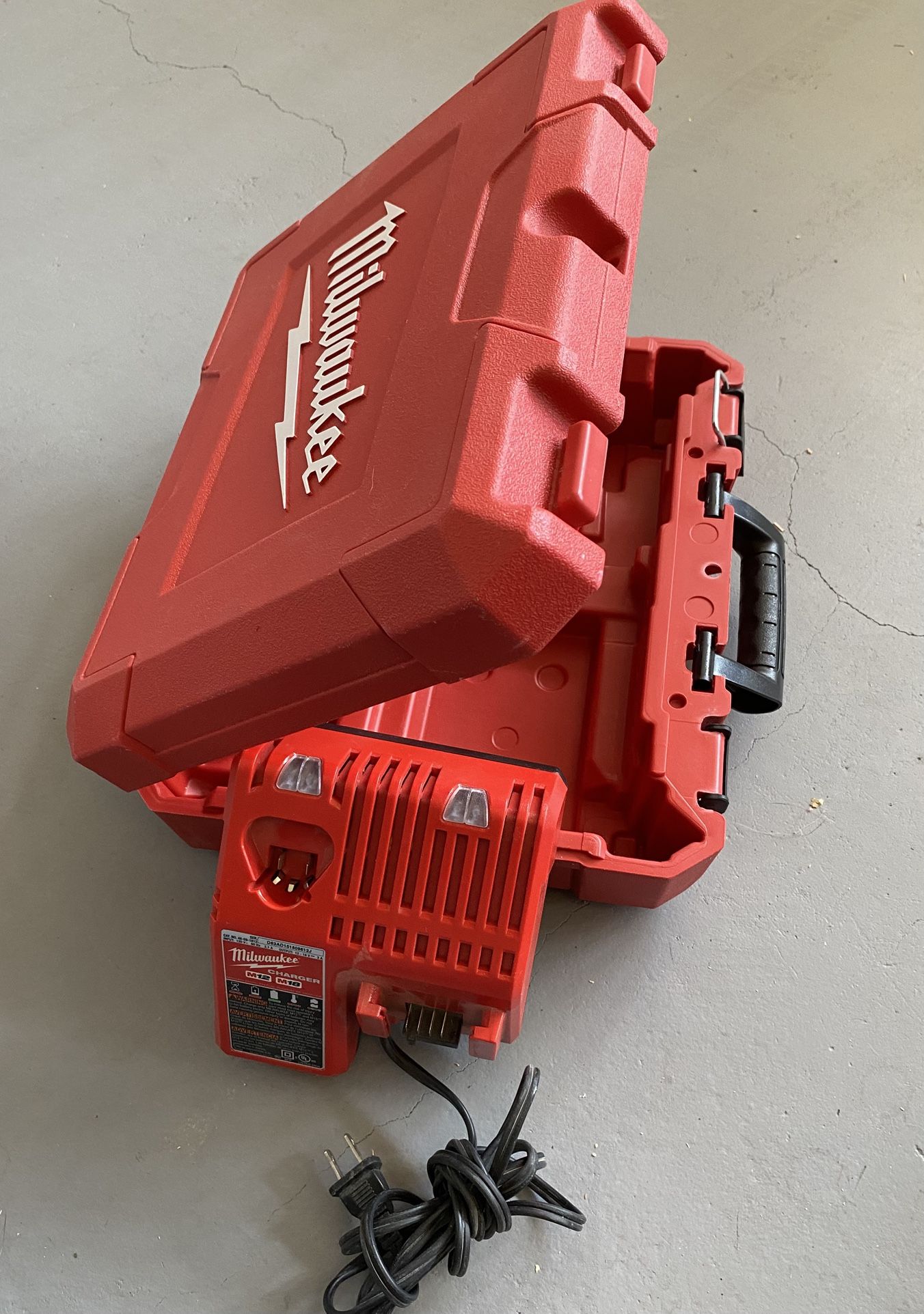 Milwaukee Tool Case With a Genuine M12/M18 charger