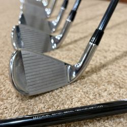 Callaway Rogue ST Pro Irons 4-PW&AW