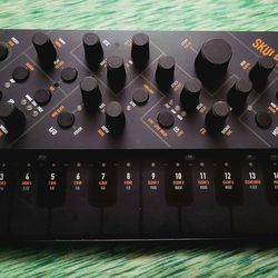 Sculpt modular bass synth