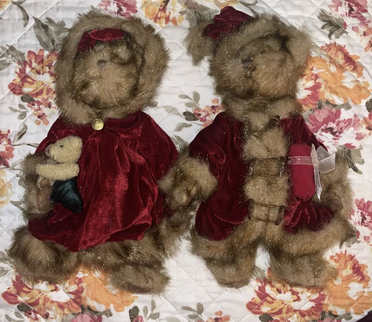 Teddy Bear Collectibles - Tender Hearted  Christmas Teddy Bear Couple
