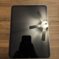 iPad 10th Generation 64GB