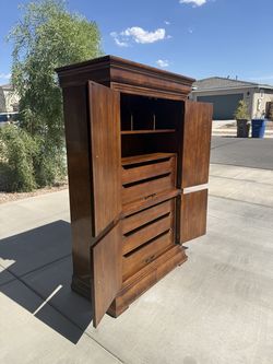 Vintage Henredon Charles X Burl Wood Armoire / Cabinet