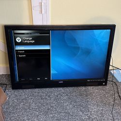 40” Vizio 1080P TV w/ Original Remote