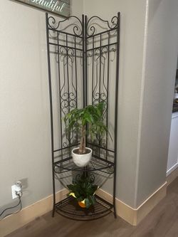 Corner Plant Stand