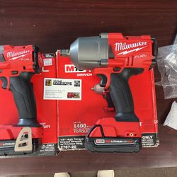 Milwaukee Wrench Impact 1/2”& 2/8” With Battery And Charger Financiera Disponible Financing Avaliable 