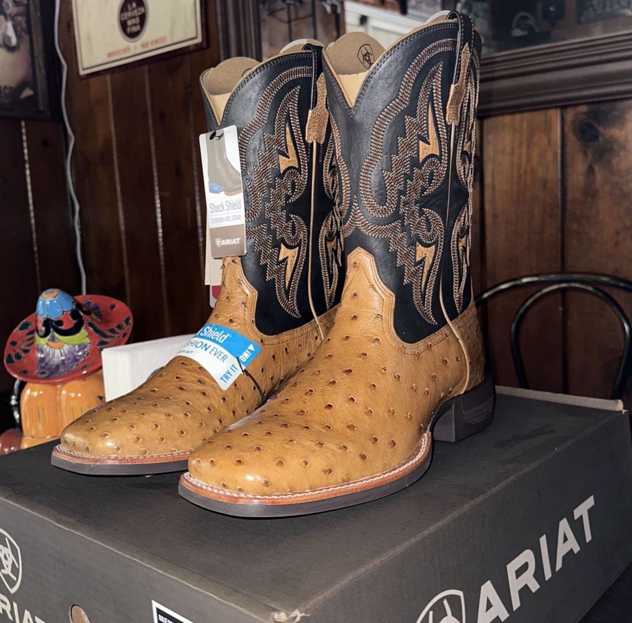 BRAND NEW* ARIAT Men's “Dagger” Boots (Size - Main Image