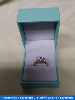 Women's Ring - Yellow Gold 14k (.585) 2.2 grams Size 7.5