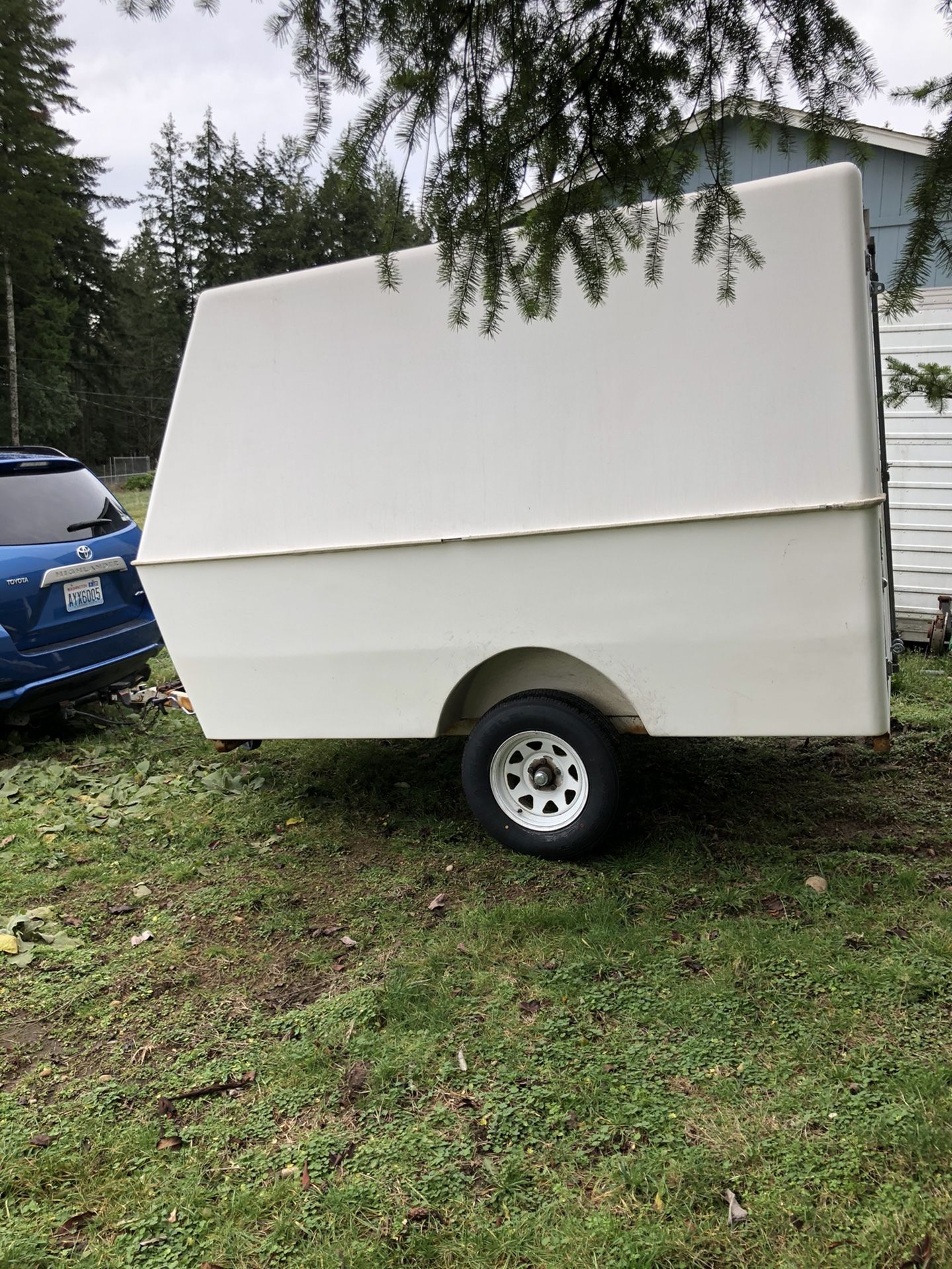 Encloused Fiberglass Trailer for Sale in Port Orchard, WA OfferUp