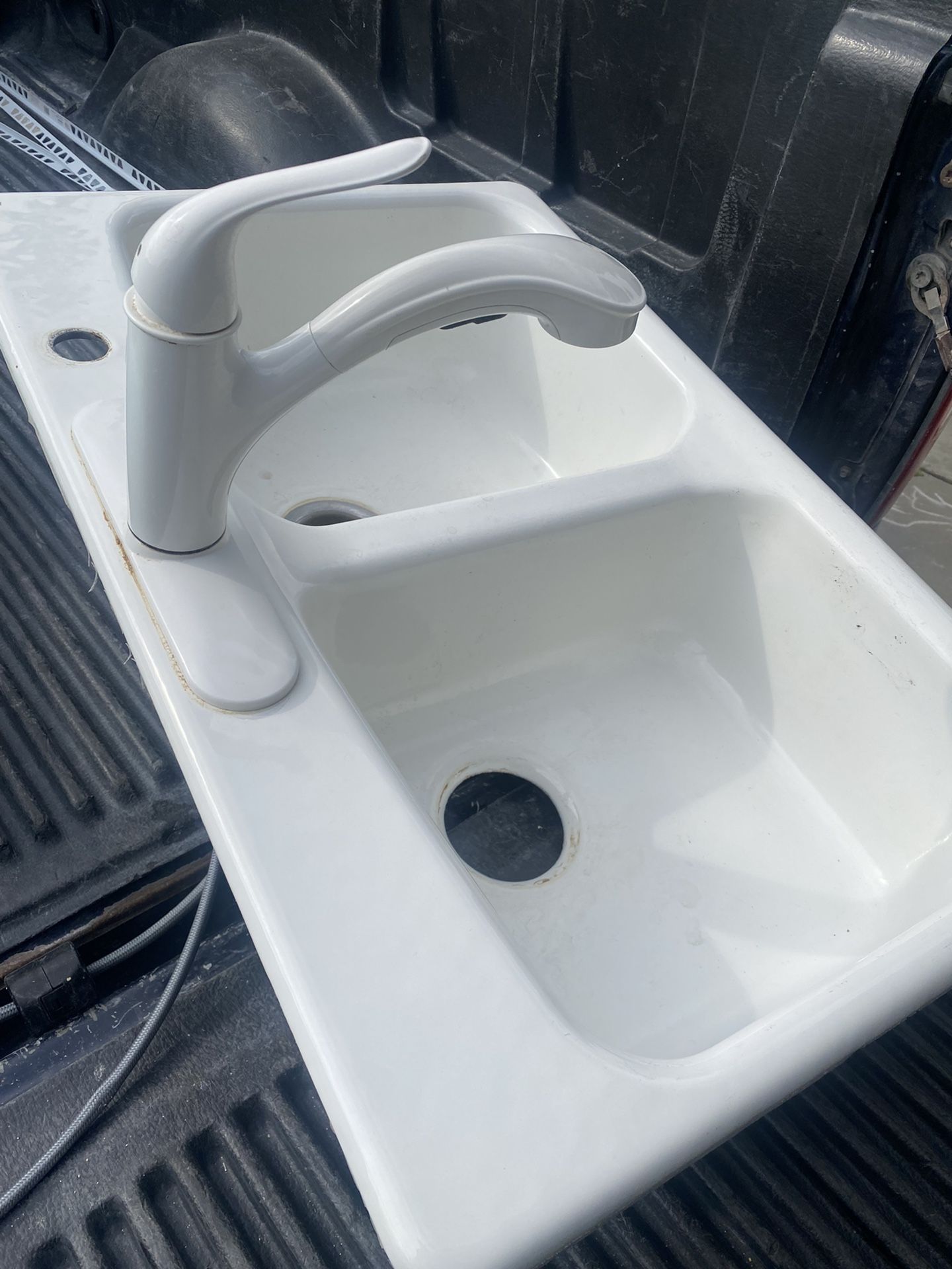 White Kitchen Sink