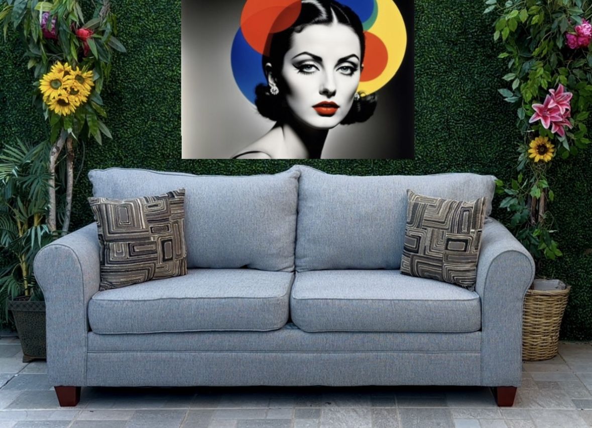 (Free Delivery 🚚) Gray Couch 🛋️