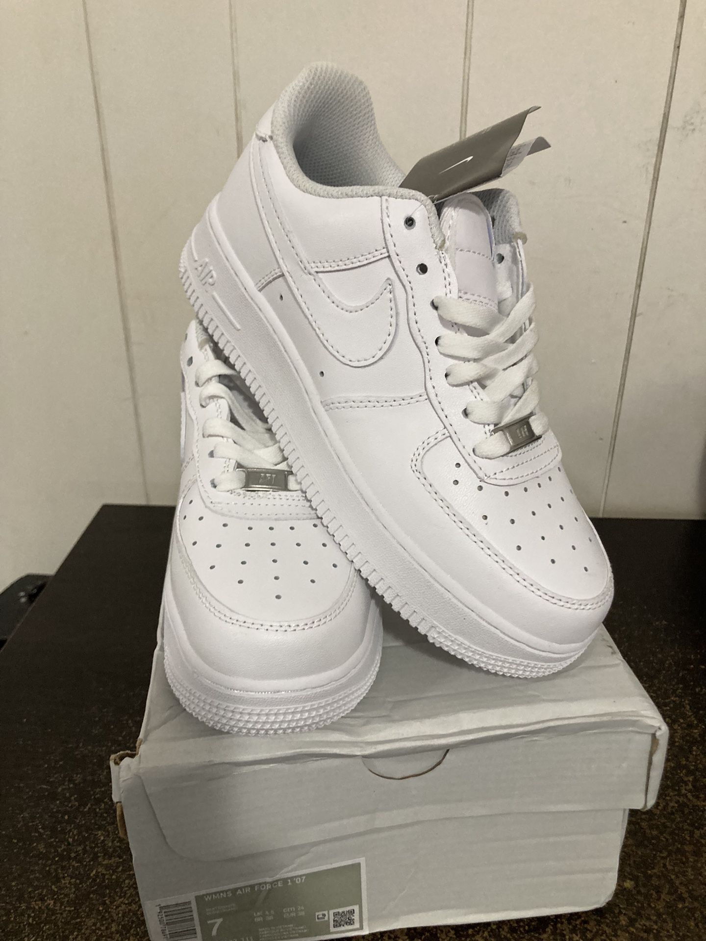 New Air Force 1- 5Y Women’s 7