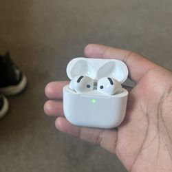 Apple Airpods 4