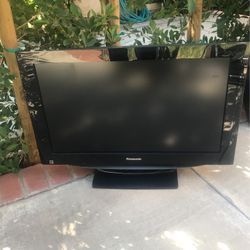 32” Panasonic Tv