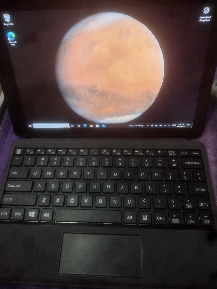 10 Inch Windows 10 Tablet
