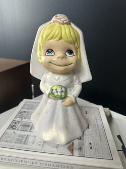 Vintage Ceramic Wedding Bride Mold Statue❤️