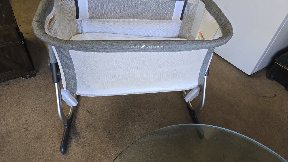 Baby Delight Bassinet