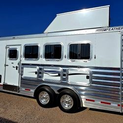 2022 4 Horse Slant LQ  "NEVER USED"