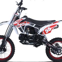 125cc Dirtbikes . 4 Spd . Brand New .