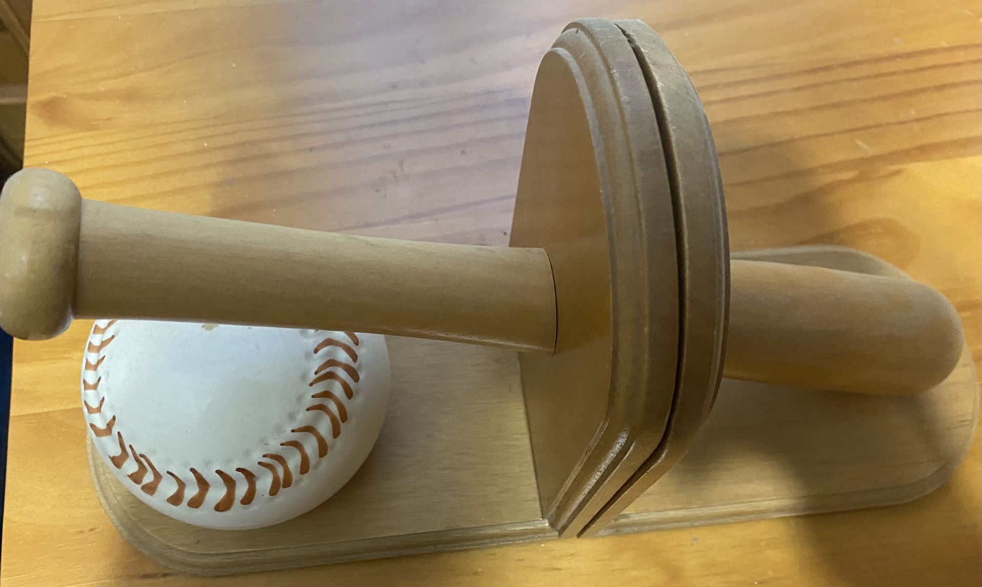 Baseball & Bat Bookends