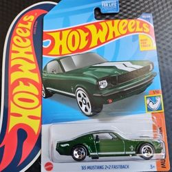 Hot Wheels Mainline 1965 Mustang 2+2 Fastback