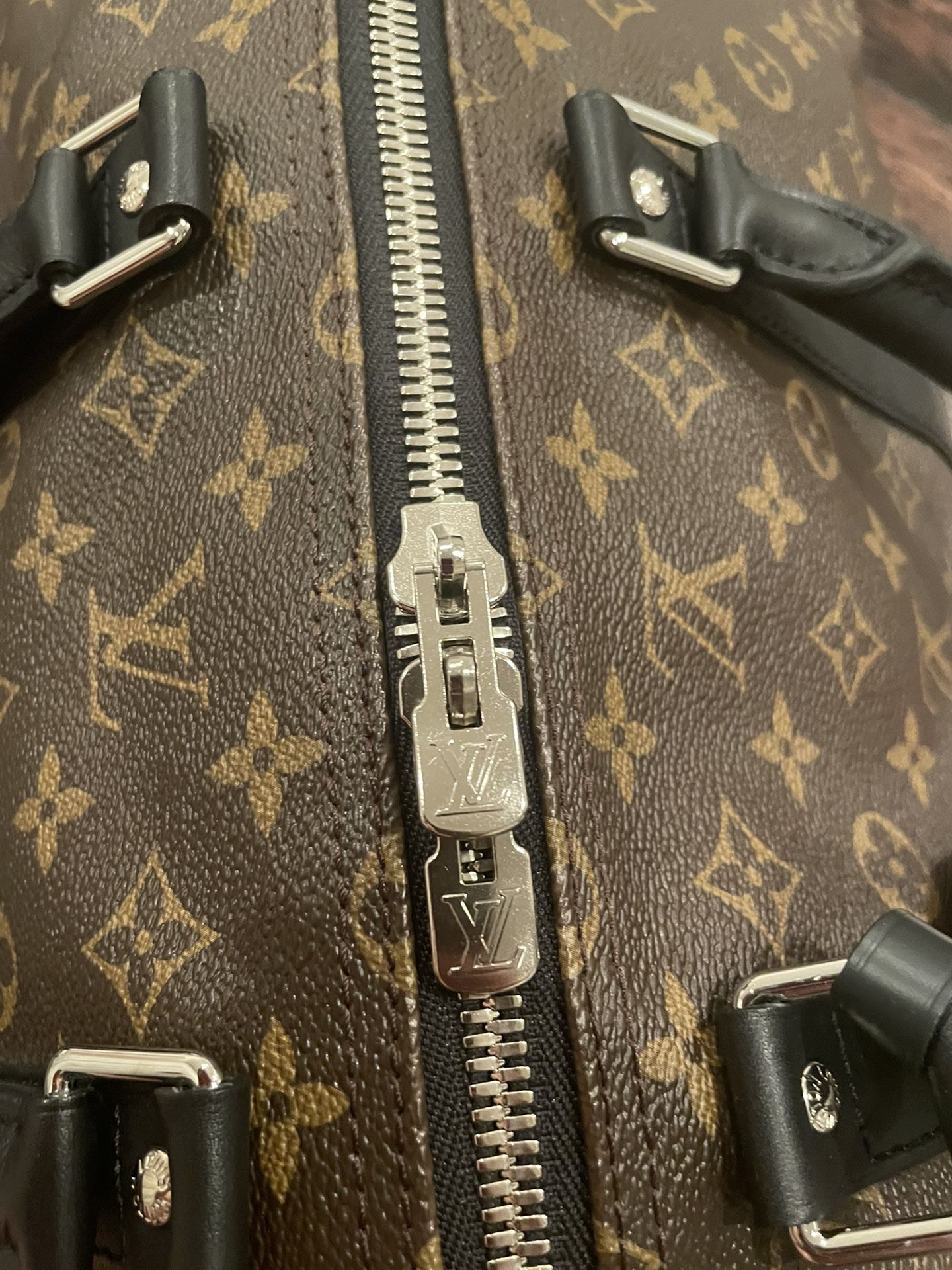 Louis Vuitton Duffle Bag Brand New With Dust Bag. 400$ for Sale in Houston,  TX - OfferUp