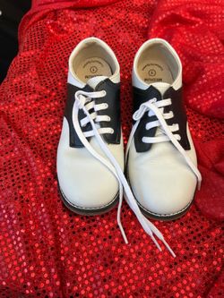 BEAUTIFUL LIKE NEW FOOTMATES SIZE 1 IN GOOD CONDITION