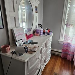 Princess Style White Bedroom Set