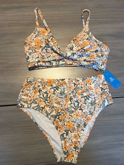 New Women’s Floral  Bikini Set Cupshe Tags Size M
