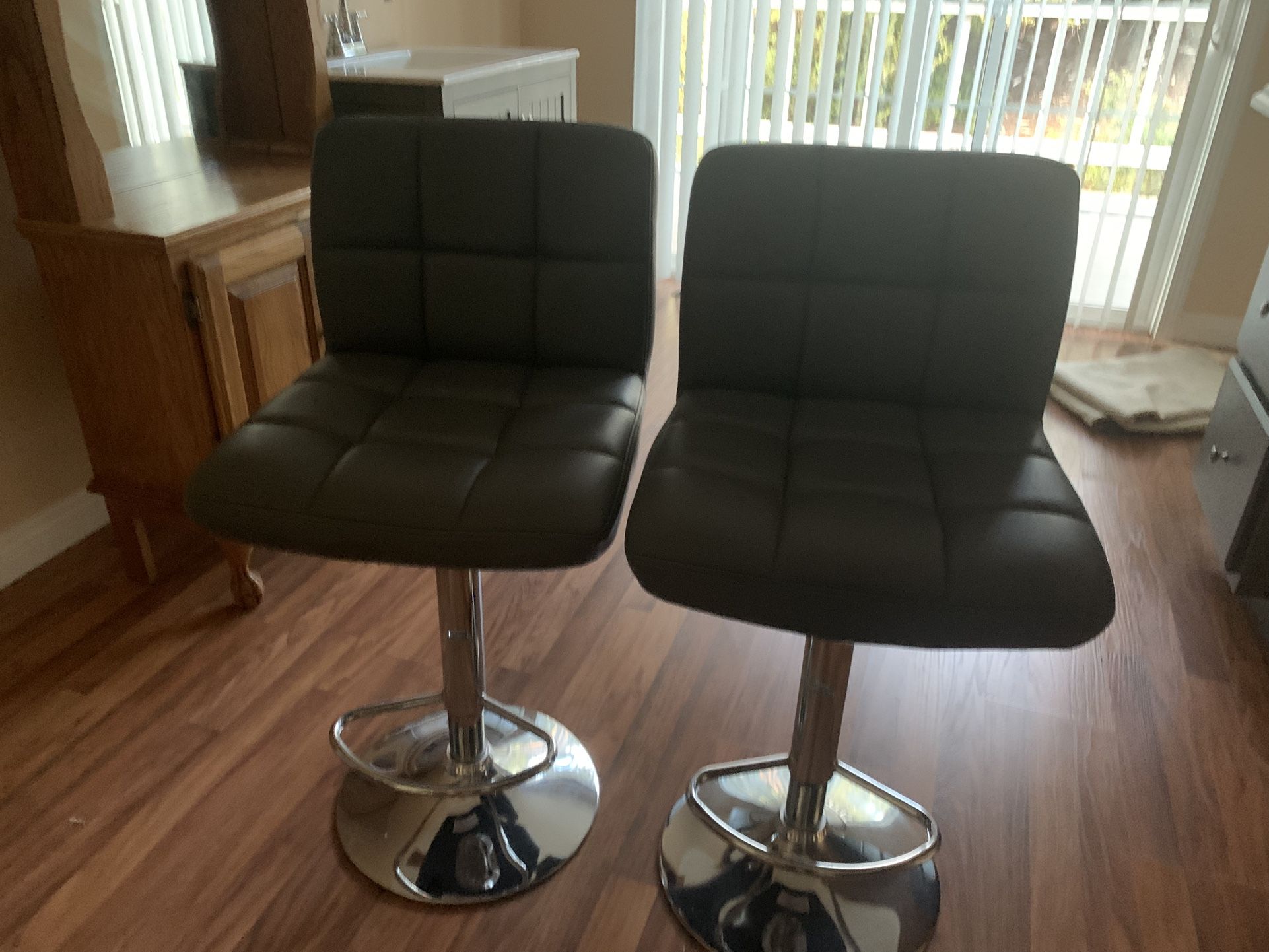 Modern bar Stools(2)