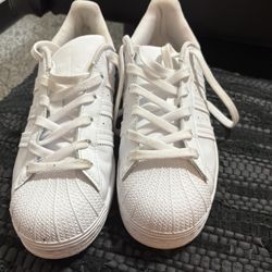 women's size 8 adidas sneaker
