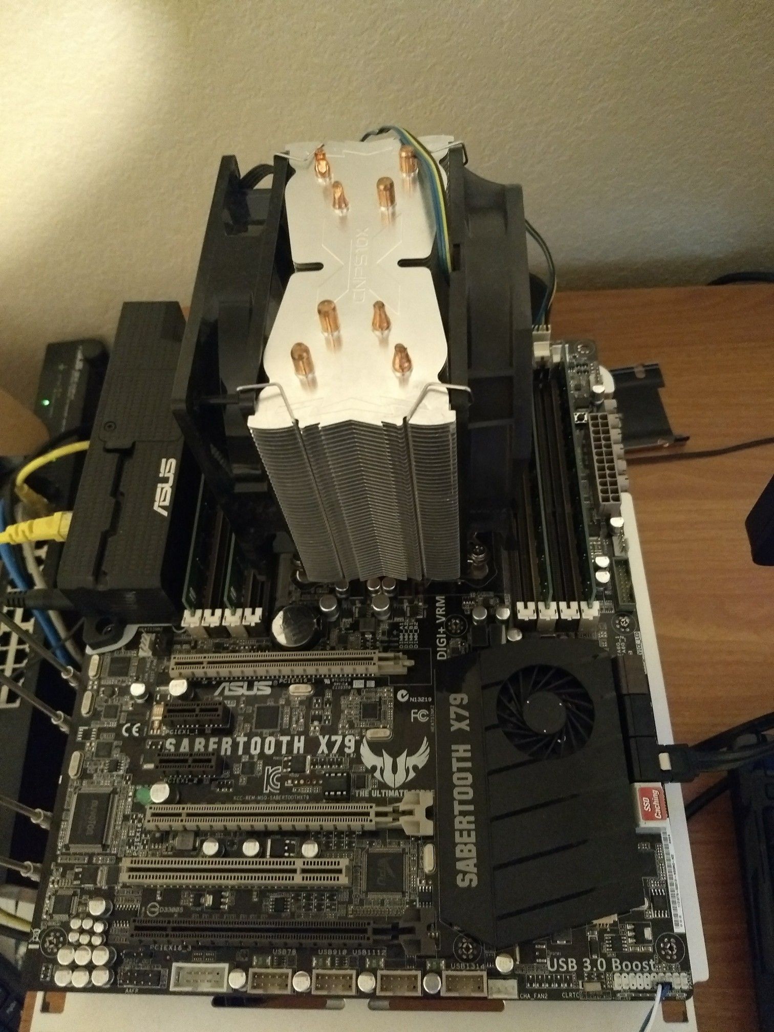 Gaming Asus Sabertooth x79 motherboard, i7 3930k 6 core, 32gb ddr3 ram