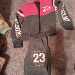 Size 4t Girls Jogging Outfit