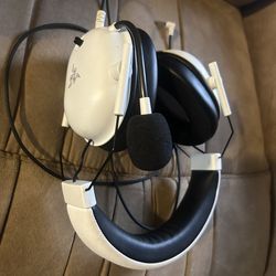 Razor wired headset (white)