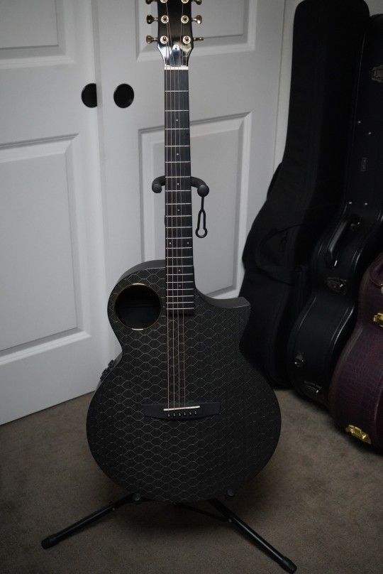 Enya x4 pro TransAcoustic Carbon Fiber Acoustic Electric Guitar