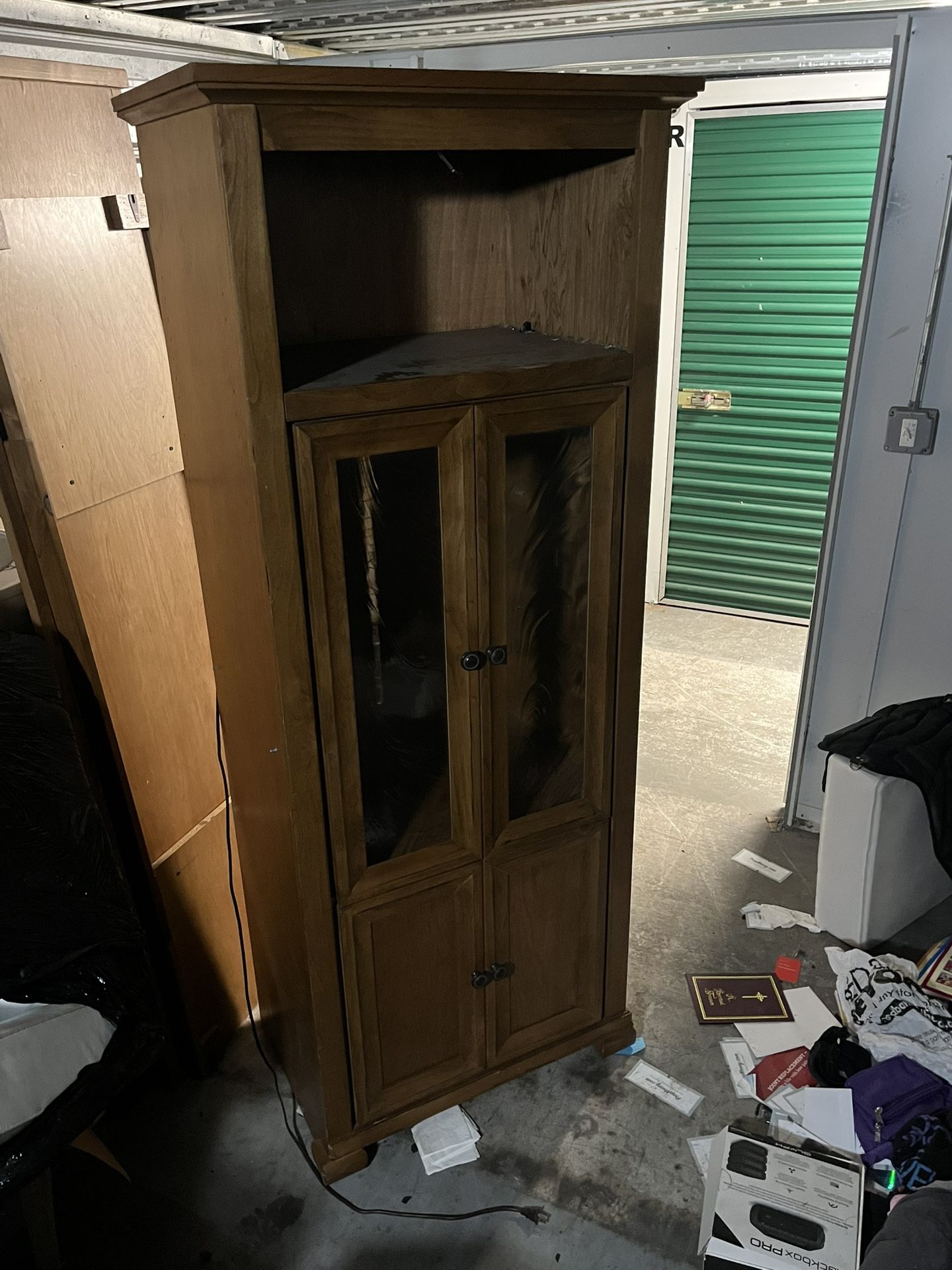 Two cabinets $ 35 each