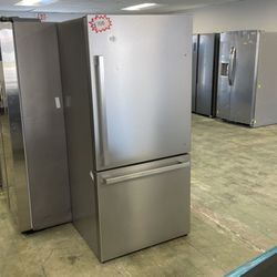 Hisense Refrigerator With Bottom Freezer 5C