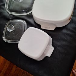 2 French Corning Ware Like New